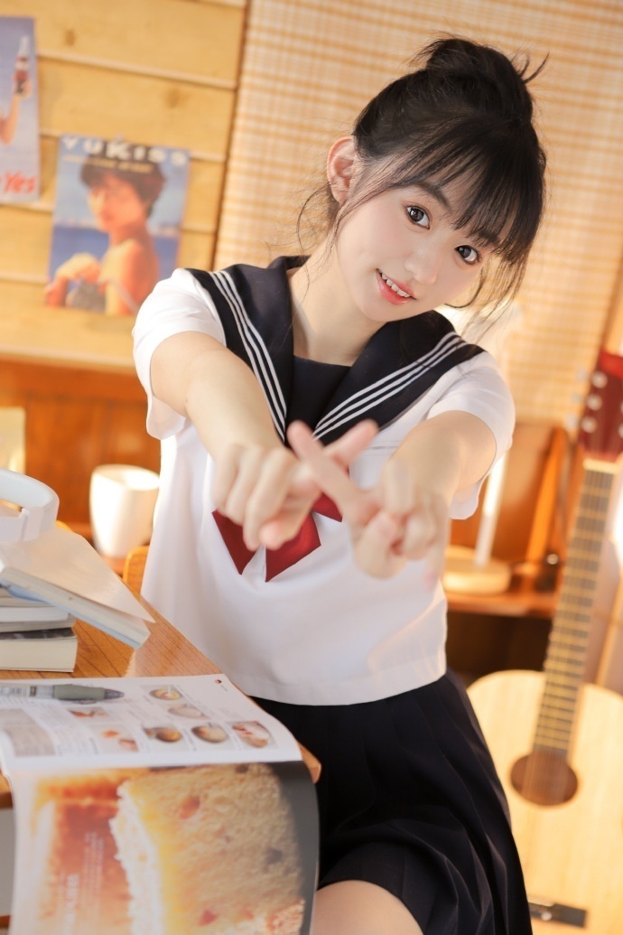 假面女郎 封面